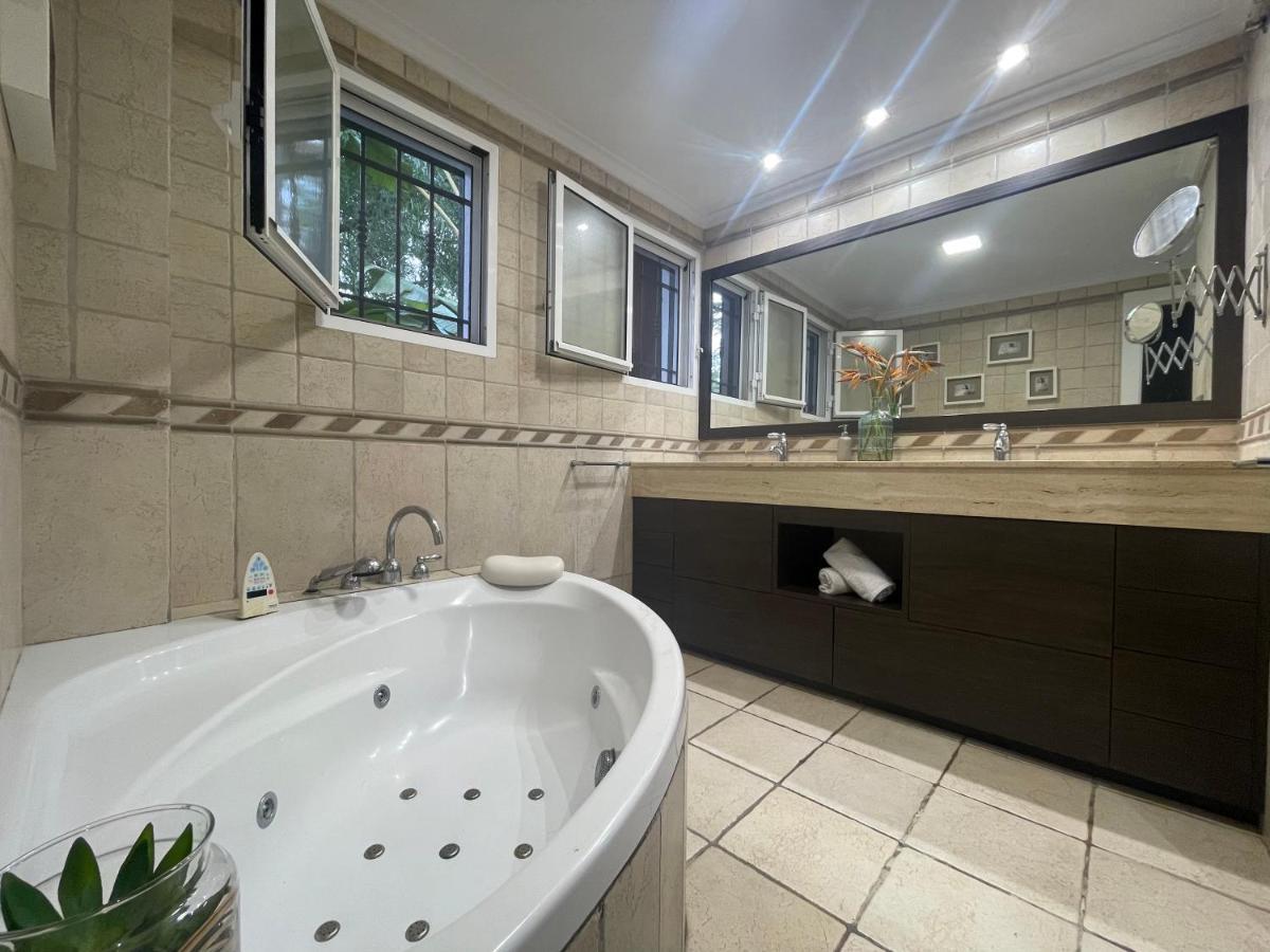 Chalet Exclusivo Bonalba Аліканте Екстер'єр фото